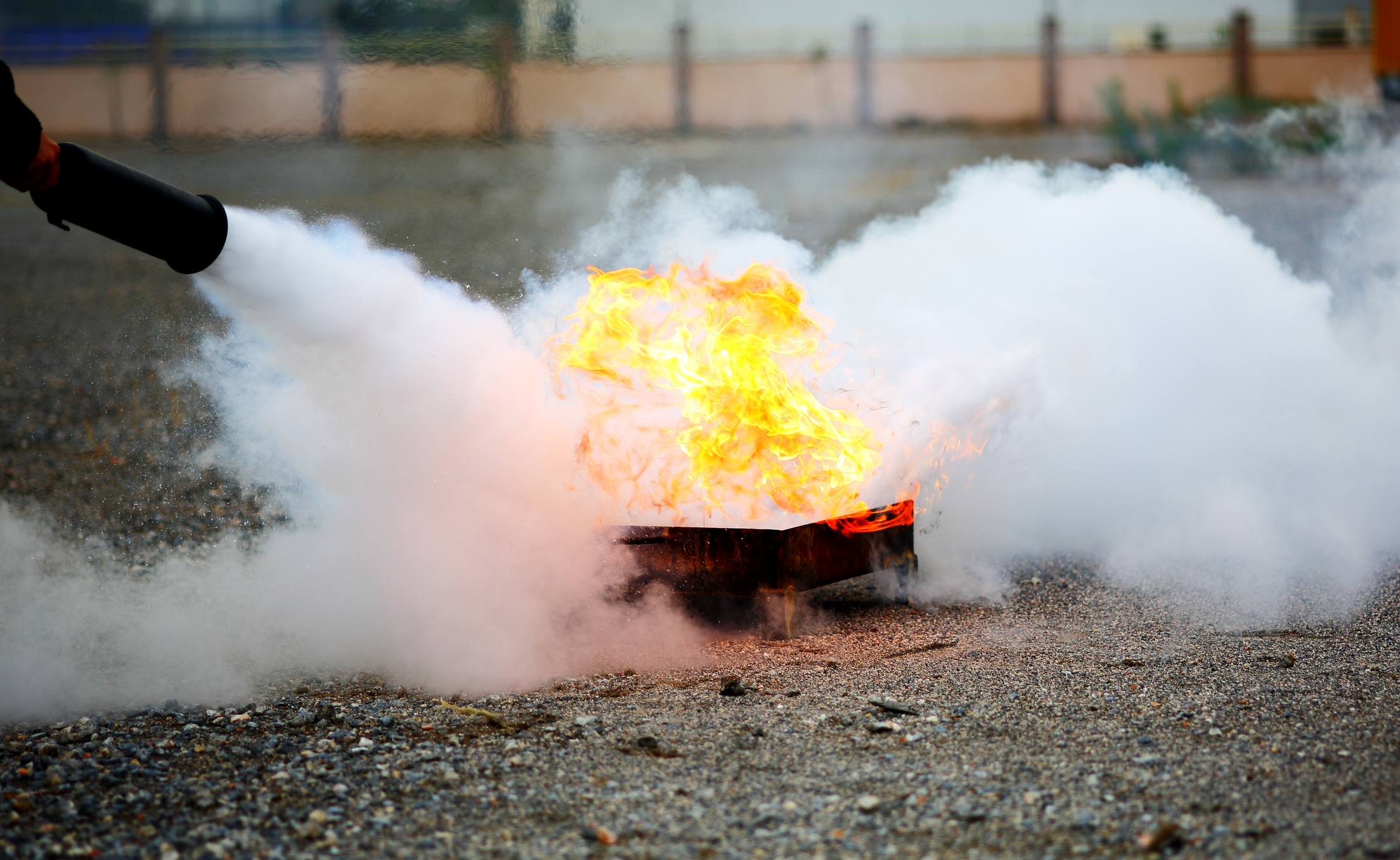 Someone who attempts to extinguish a fire.
