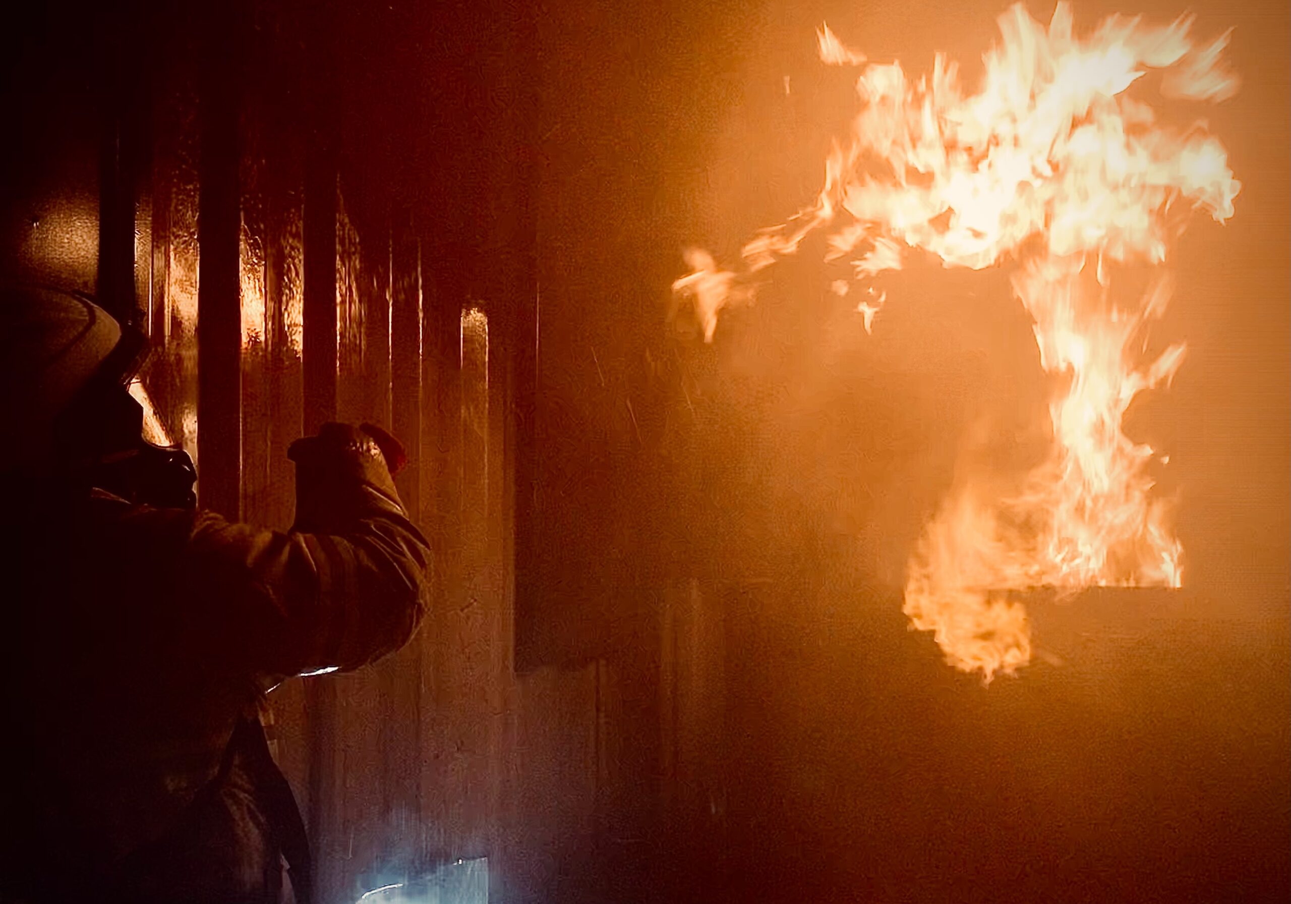 Someone who attempts to extinguish a fire